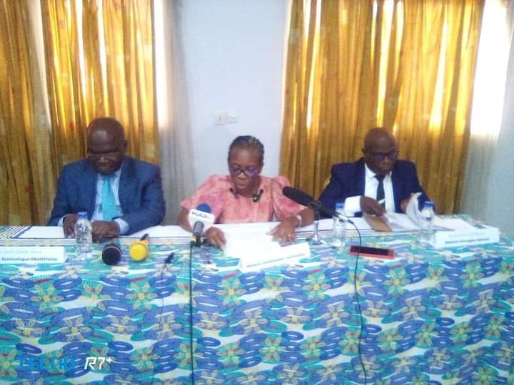 Les syndicats des médecins à l’unanimité revendiquent des meilleurs conditions de vie et de travail pour les médecins spécialistes Les syndicats des médecins à l’unanimité revendiquent des meilleurs conditions de vie et de travail pour les médecins spécialistes